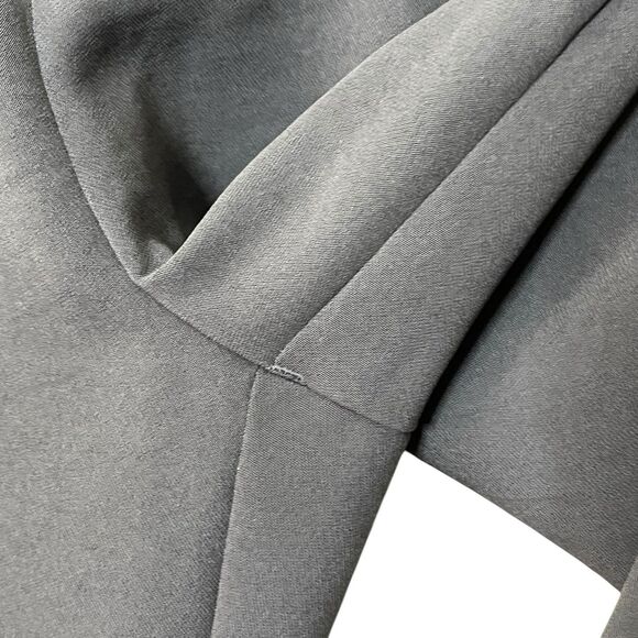 Welcome to my closet! - Picture 8 of 9